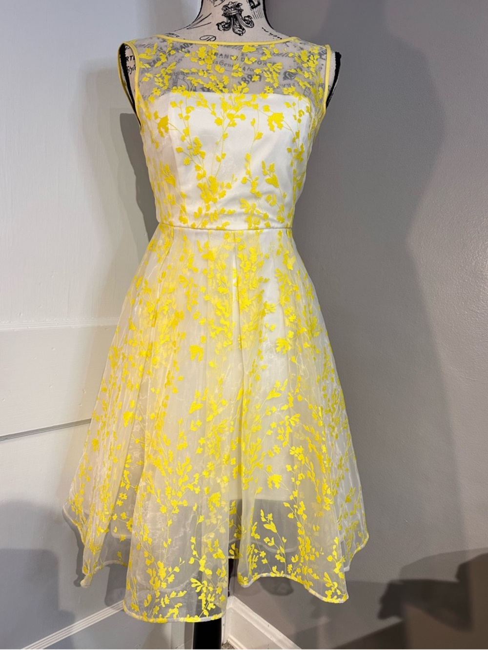 OCHIRLY Vintage Inspired Sleeveless Dress Yellow Embroidered Floral Tulle Sz Sm
